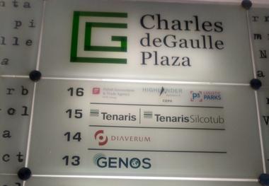 Charles de Gaulle Plaza